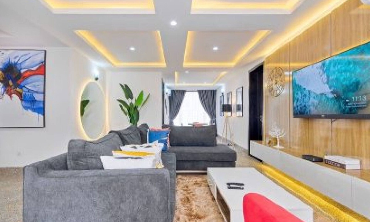 Lagos Hotel | MountRoyal Centre Hotel and Suites