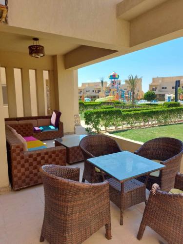 Ras Sudar Ski Chalet | Mousa Coast aquapark view chalet with garden-families only