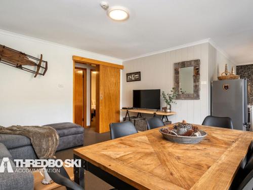 Thredbo Ski Chalet | Mowamba E2