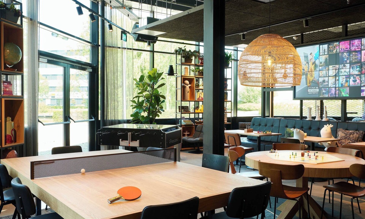 Hoofddorp Hotel | Moxy Amsterdam Schiphol Airport