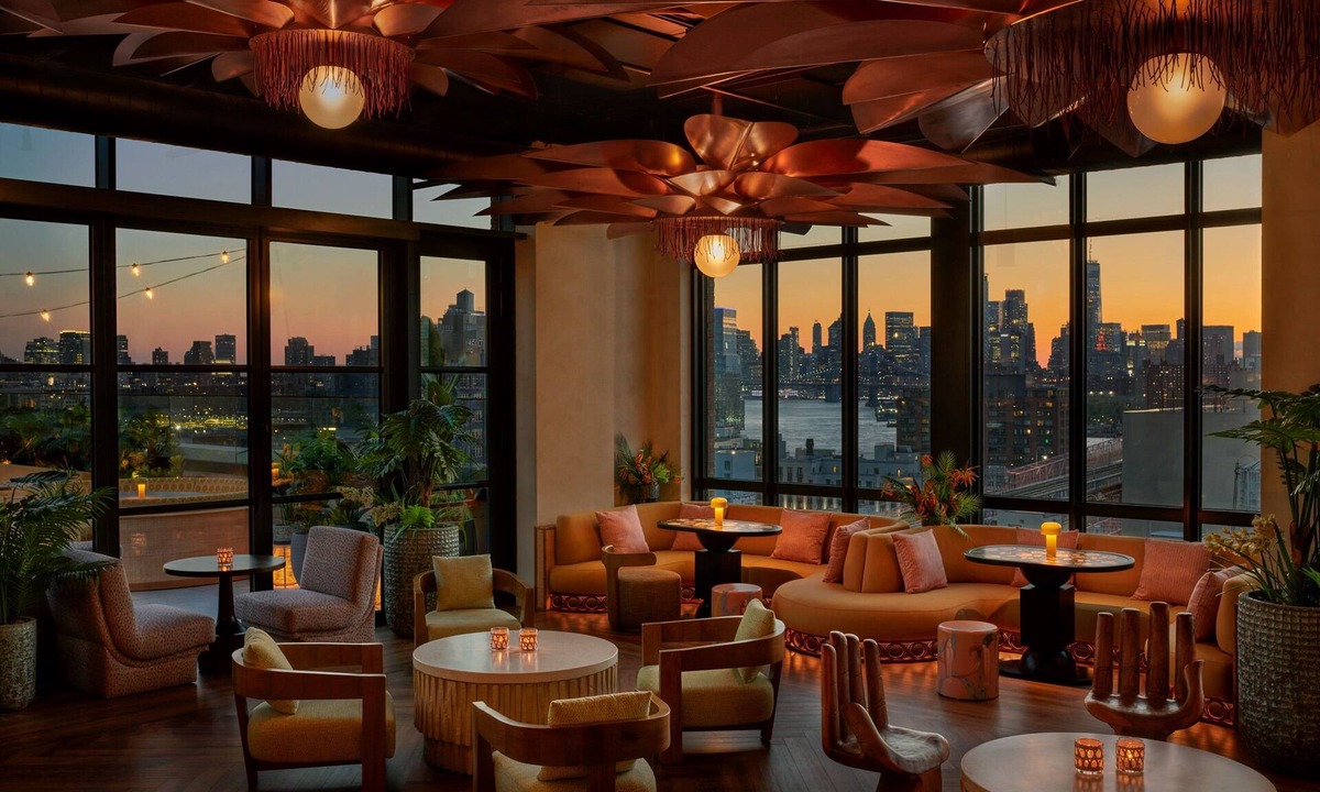 Williamsburg Hotel | Moxy Brooklyn Williamsburg