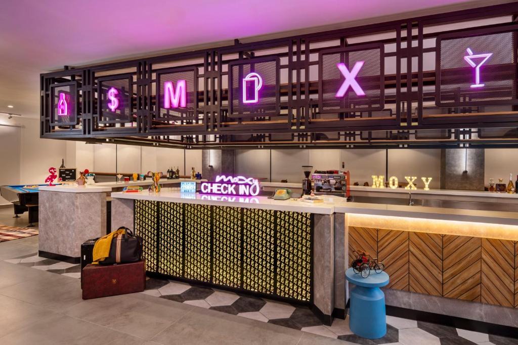 Banjarsari Hotel | Moxy Solo