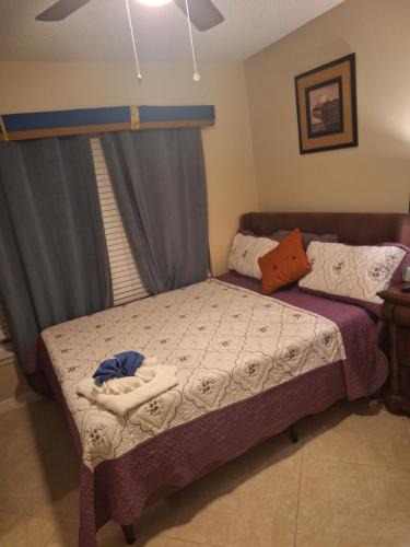 Orlando House | Mozzy-Love Room