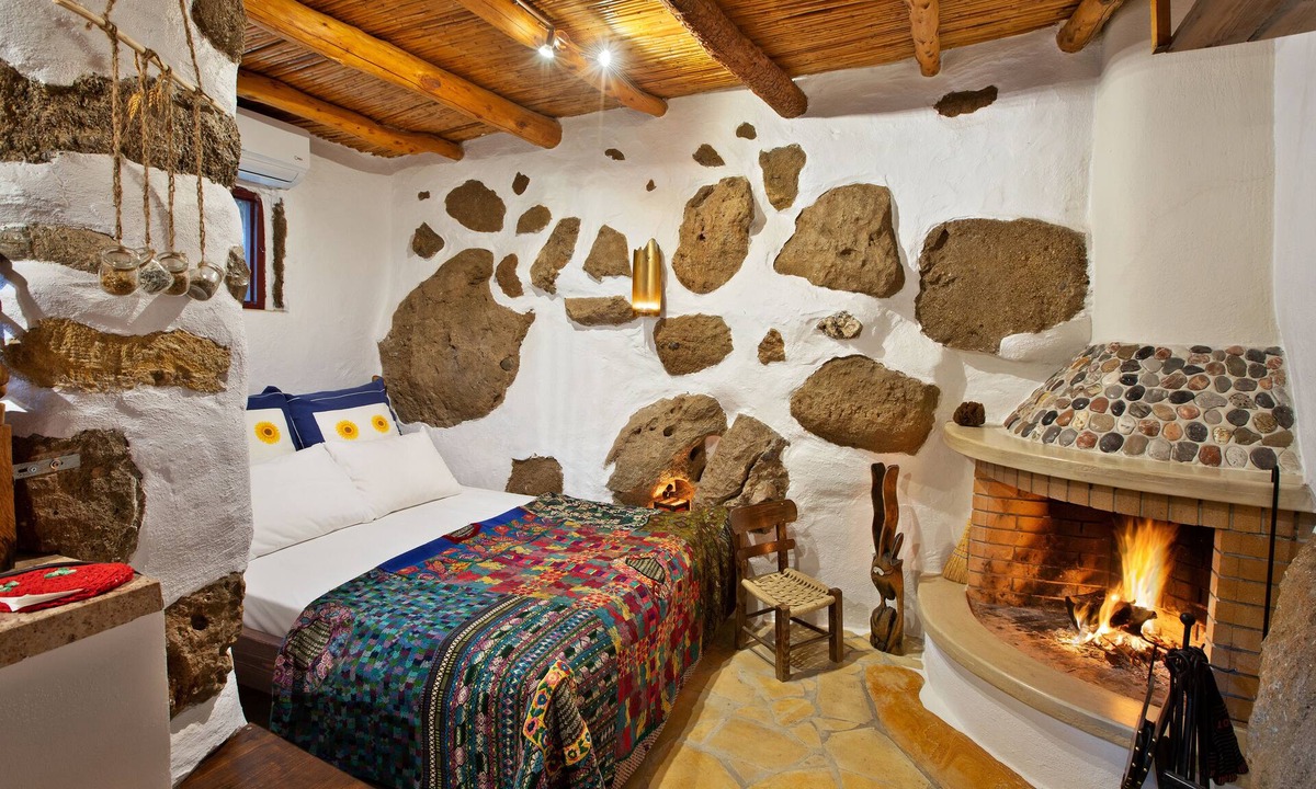 Makry Gialos Cottage | "Mpakses" 300 years old cottage "Natura cottages" with sea view shared garden