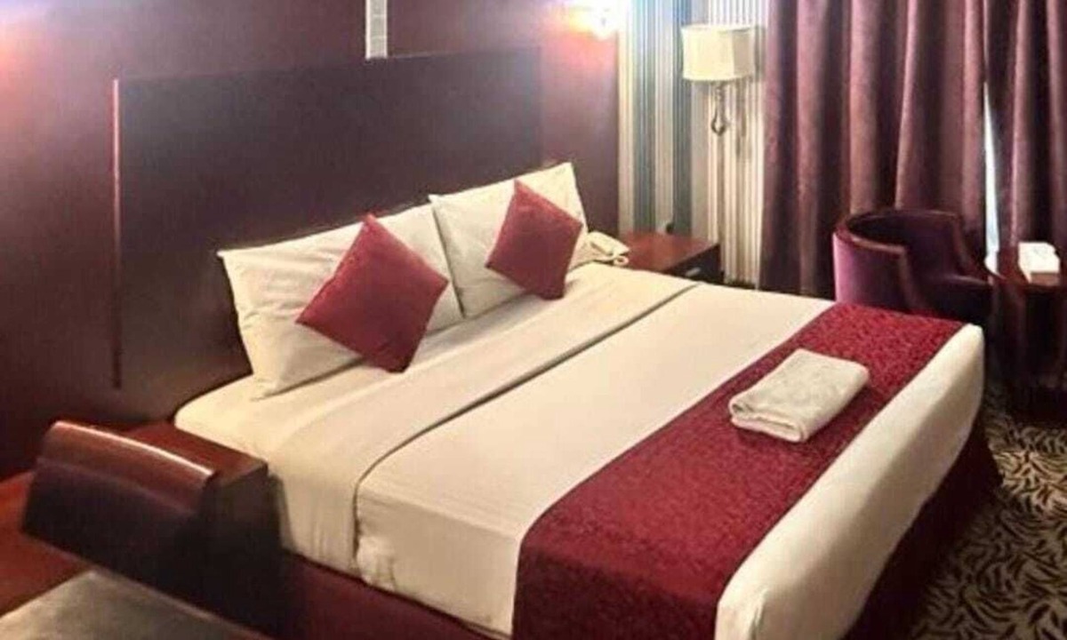 Bur Dubai Hotel | MRA GRAND HOTEL