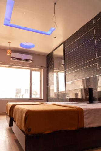 Mylapore Tiruvallikk Hotel | MS RESIDENCY
