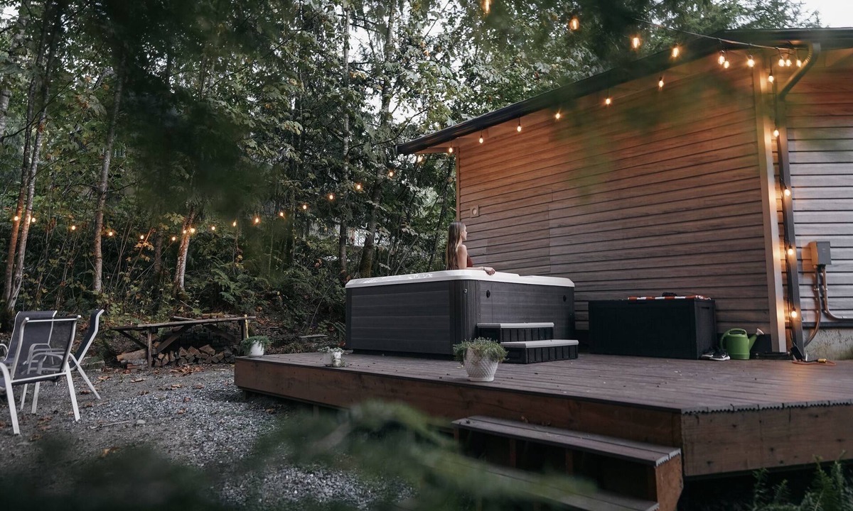 Glacier Cabin | Mt Baker Modern Mtn Cabin- Hot tub, EV, Fire pit