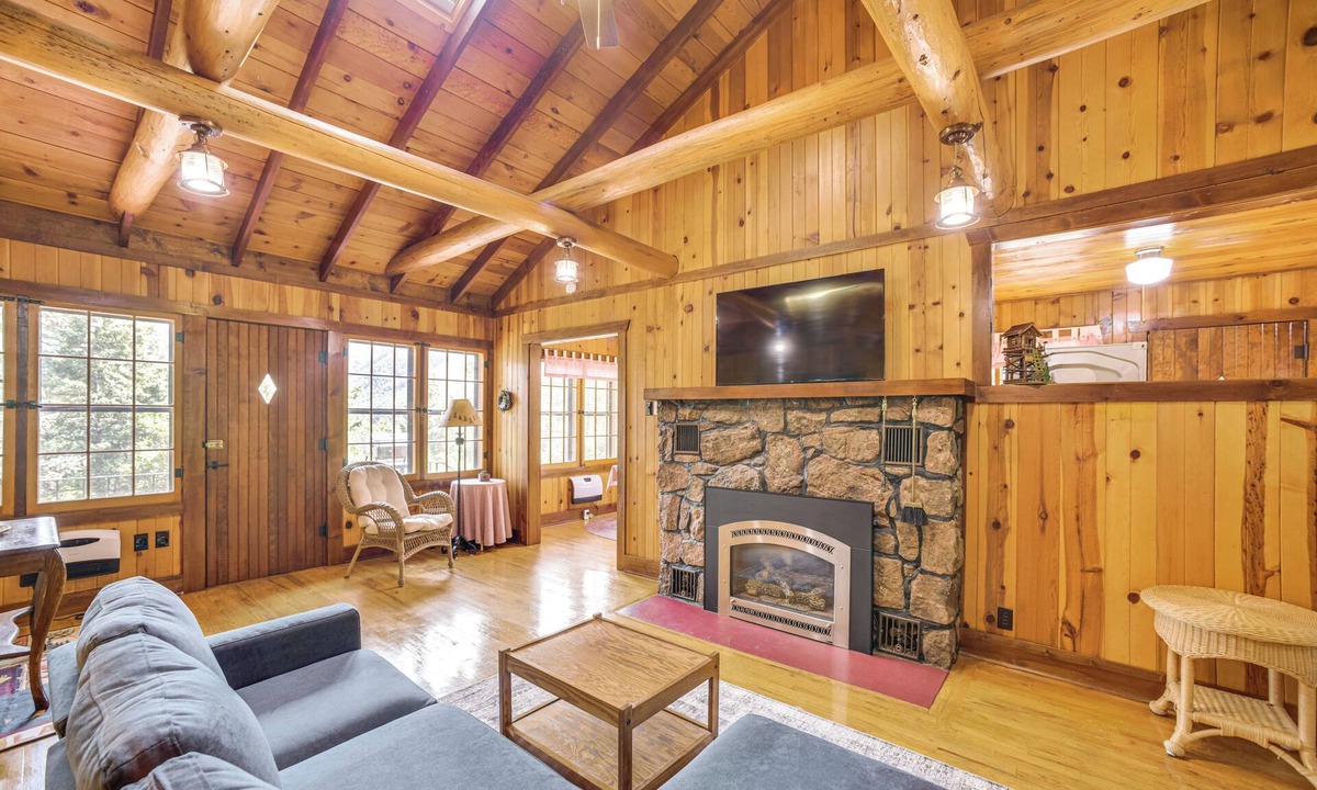 Cascade-Chipita Park Cottage | Mtn-view Cascade Cabin Near Garden of the Gods!