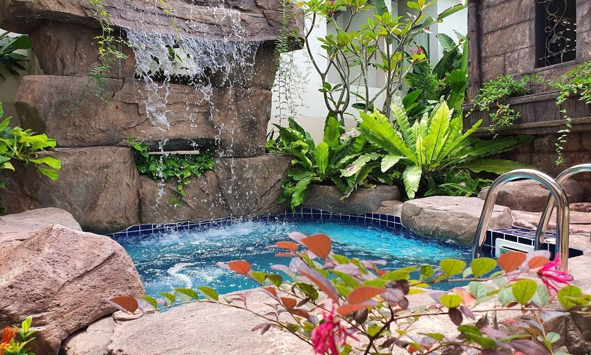 Cherngtalay Hotel | Muchshima House