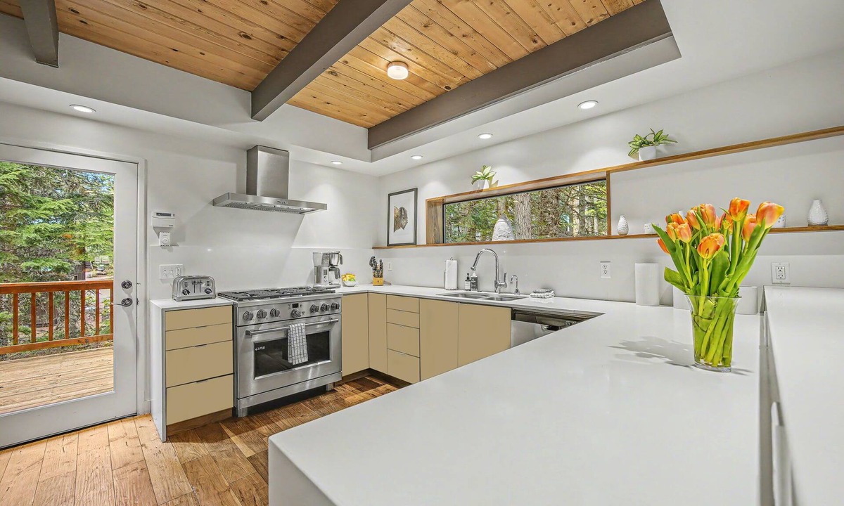 Government Camp House | Mule Deer - Luxury Mount Hood Chalet