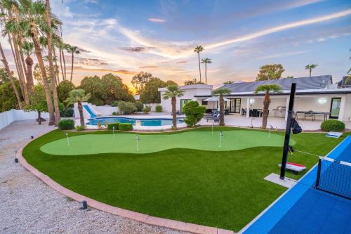 Paradise Valley Village House | Multimillion ResortVillaWaterslidePickleball CourtPuttting greenspagameroom