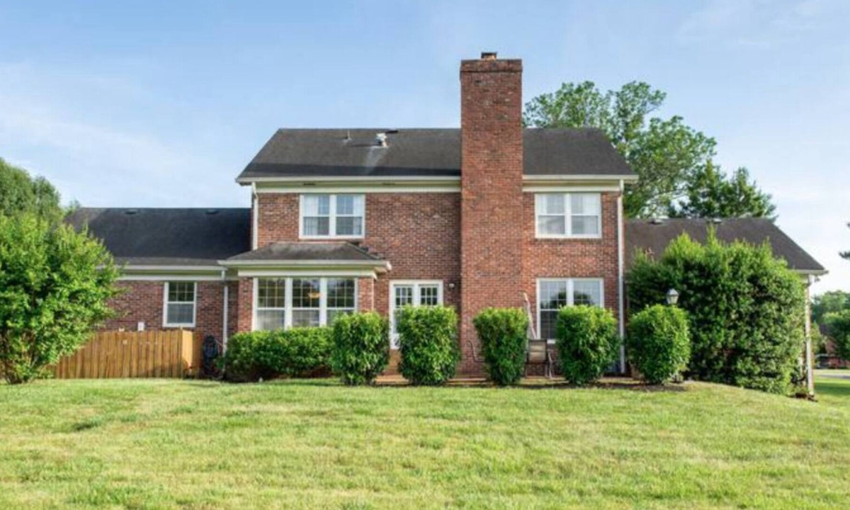 Franklin House | Multiple King beds, 25 mins near downtown.