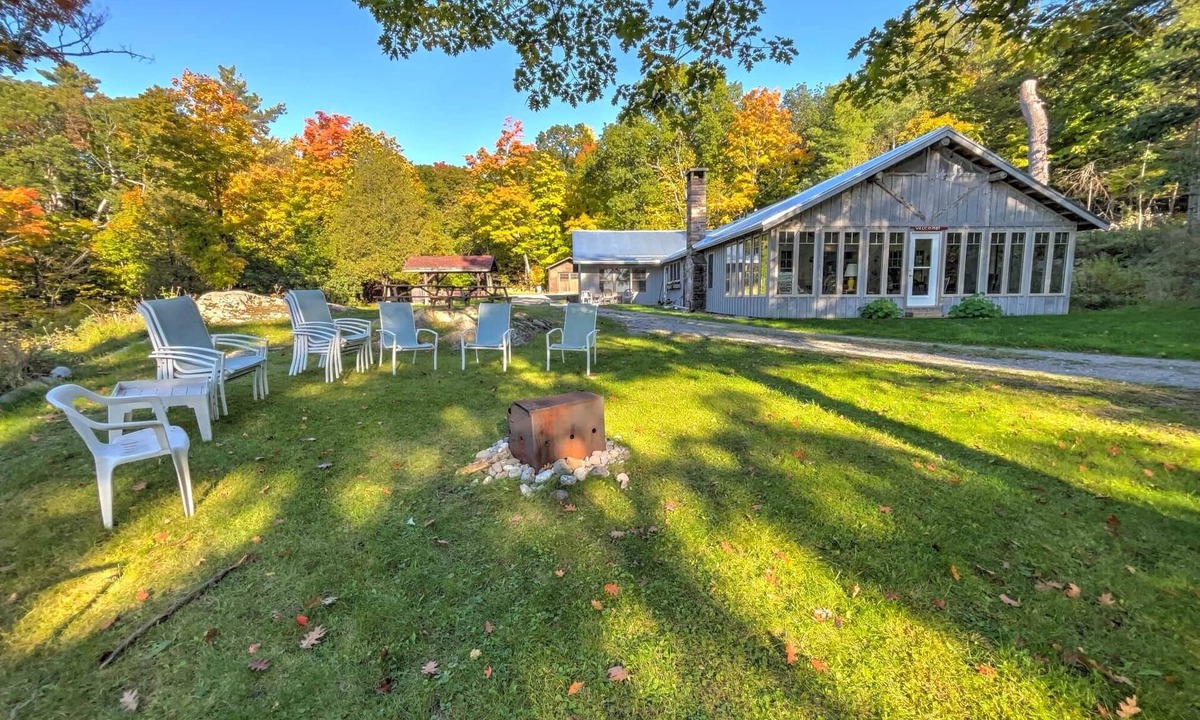 Rideau Lakes House | Multnomah Estate | Private Waterfront Retreat on Indian Lake