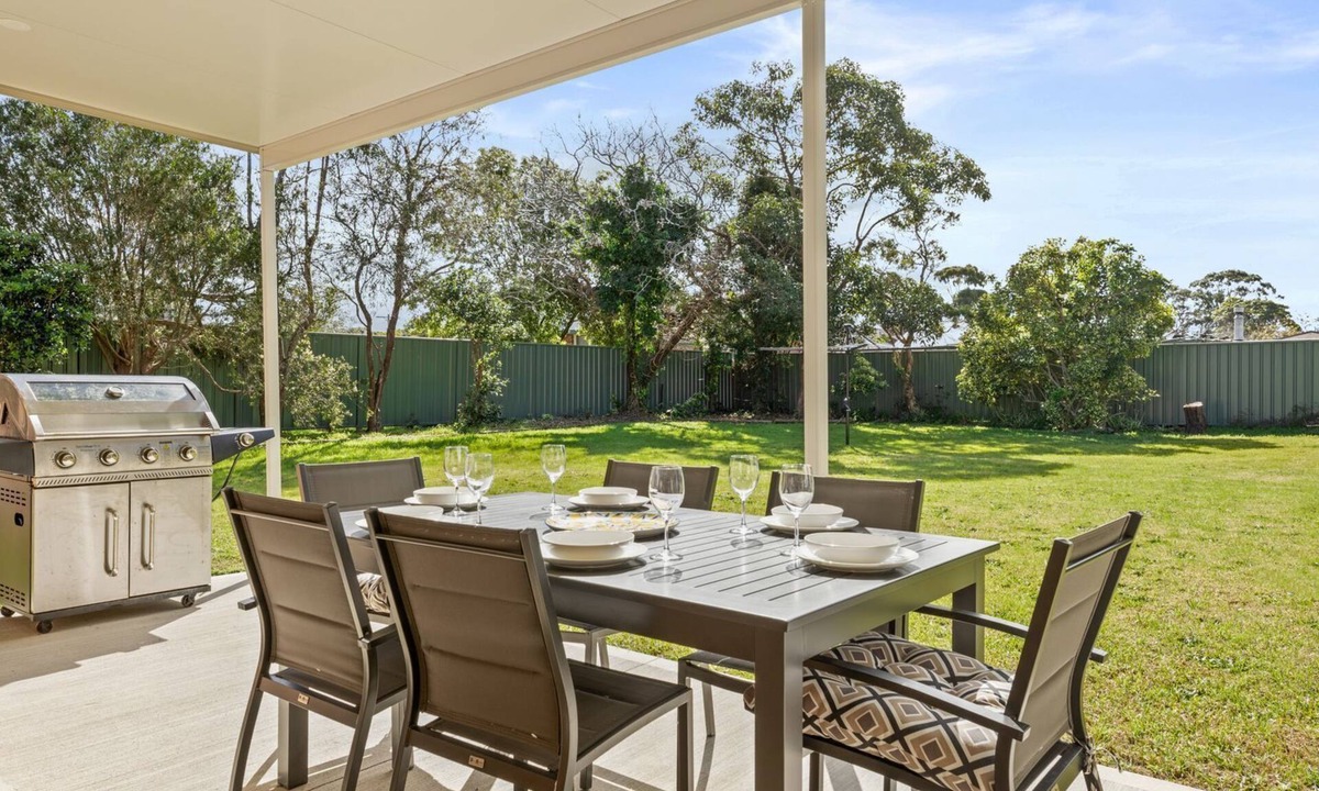Vincentia House | Mum's Beach House by Experience Jervis Bay