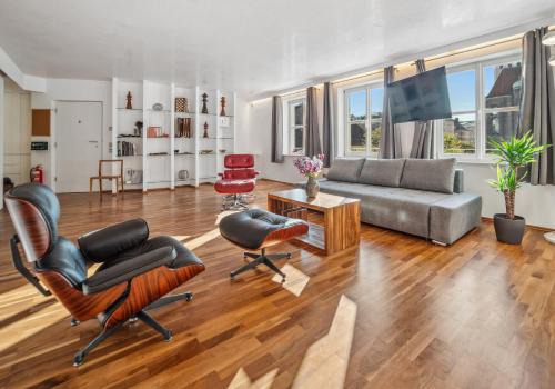 Graggenau Apartment | Munich Most Central Holiday Apartment 90m2 - 969 sq ft of Luxury