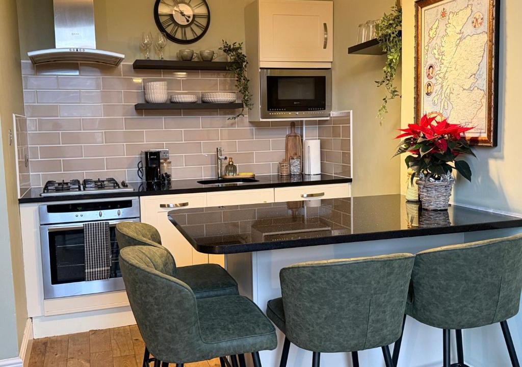 Ellemford Apartment | Murrayfield Spacious 2-bedroom apartment