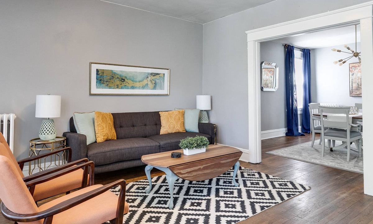 Richmond Apartment | ✷✷ Museum District - Steps to Carytown & VMFA ✷✷