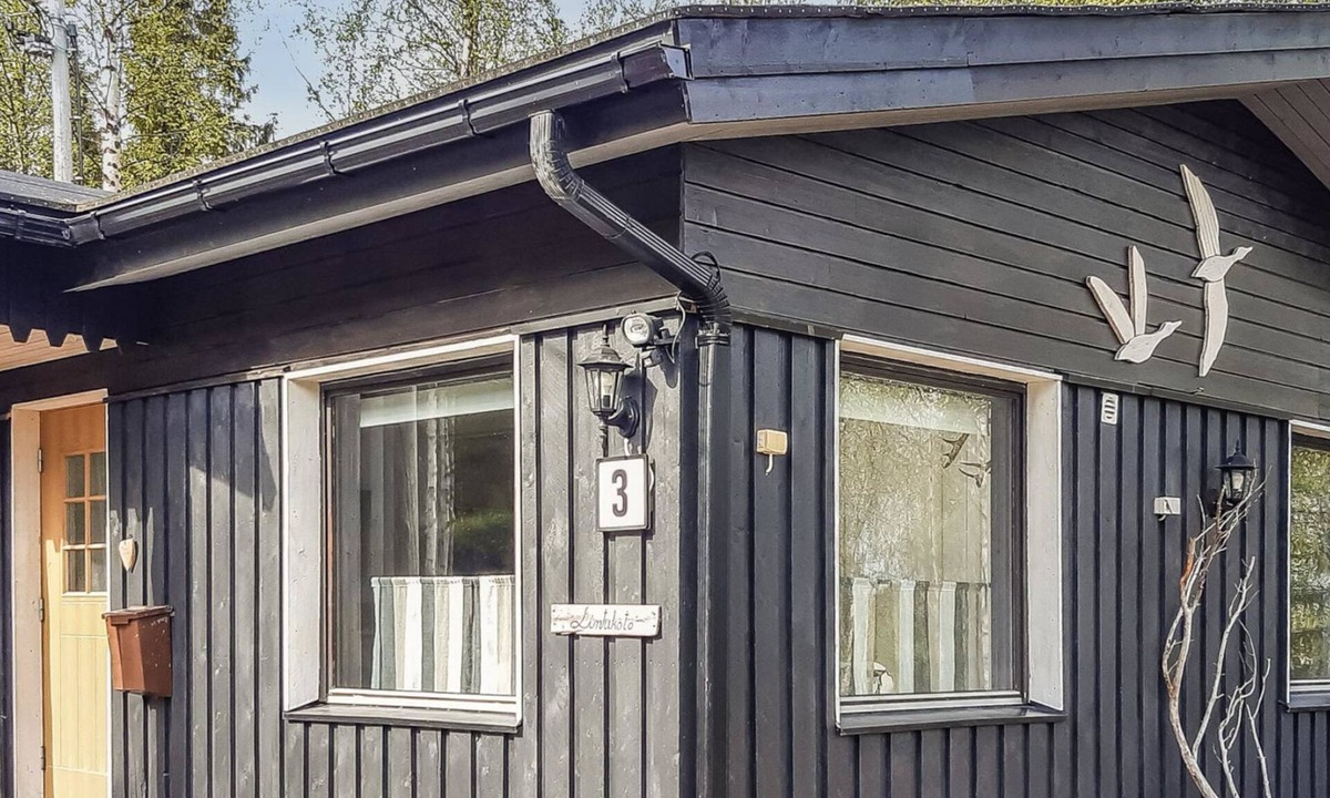 Rukatunturi House | Mustalampi 3 lintukoto by Interhome
