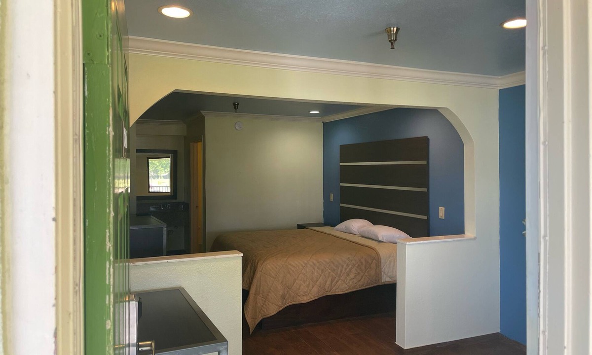 Jackson Hotel | Mustang Inn