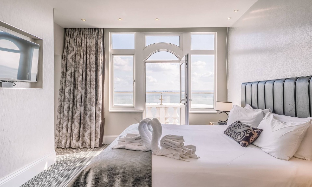 Westcliff-on-Sea Hotel | Muthu Westcliff Hotel (Near London Southend Airport)
