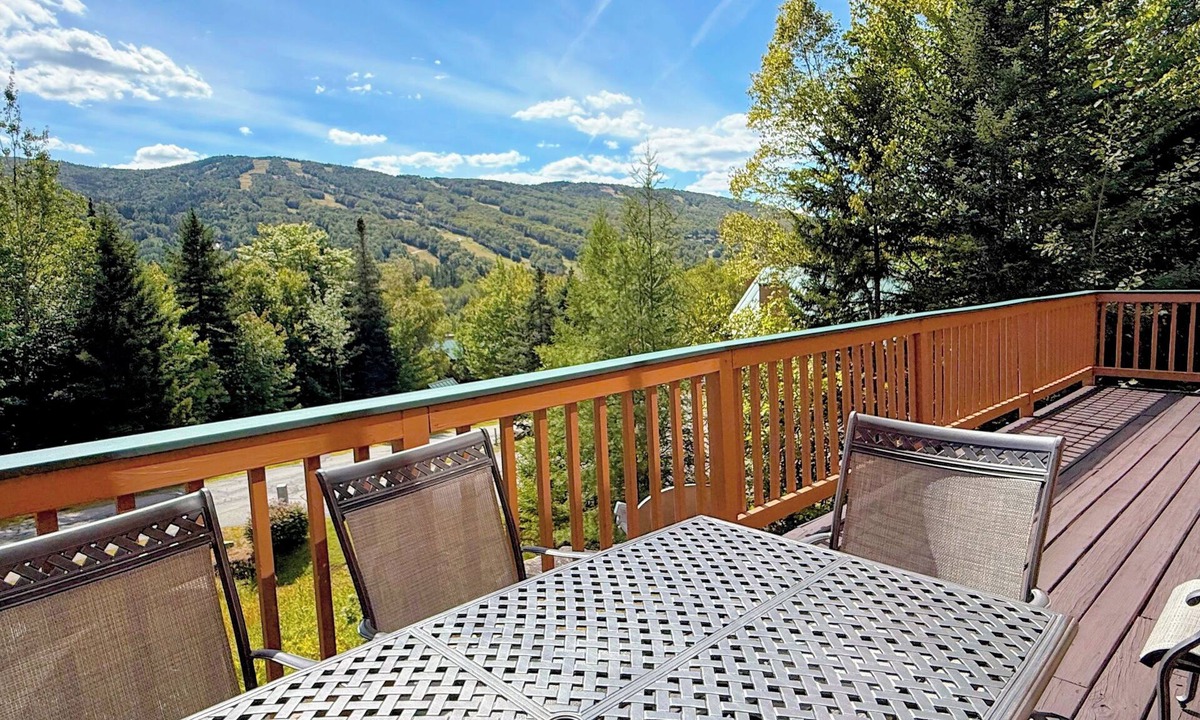 Carroll House | MWP66 End Unit with Gorgeous Mountain Views, Pool Table, Pool/Gym Passes!