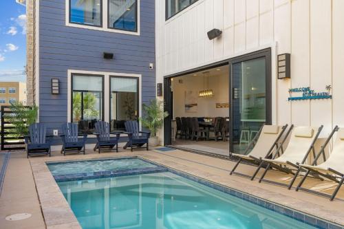 St. George House | My Blue Heaven