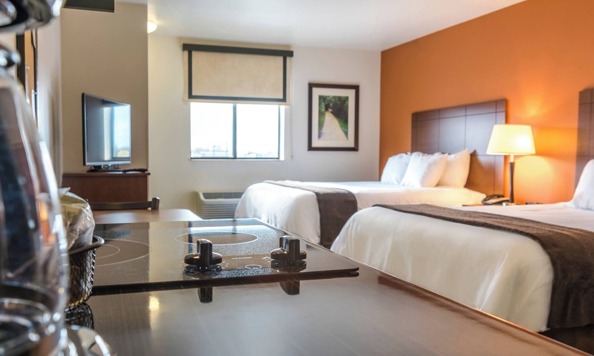 Southern Crossing Hotel | My Place Hotel - Bend, OR