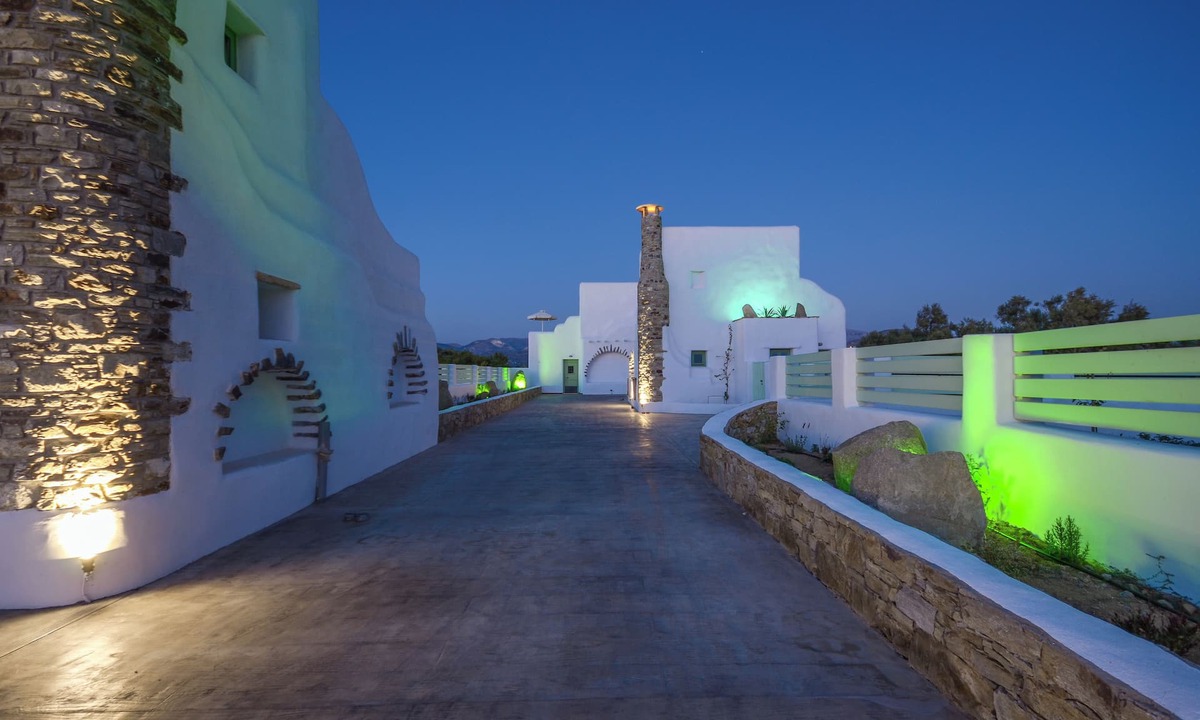 Naxos Town Villa | My Villa I , 2-bedroom villa in charming Naxos with AC, WiFi. Enjoy your stay