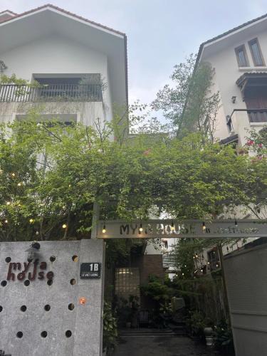 Hue City Centre House | MyFa House