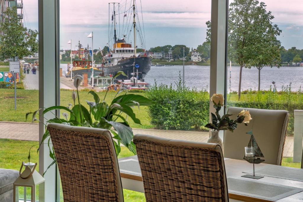 Kropeliner-Tor-Vorstadt Apartment | "myHarbourfront", luxuriöses Wohnen an der Hafenmole mit Wäsche