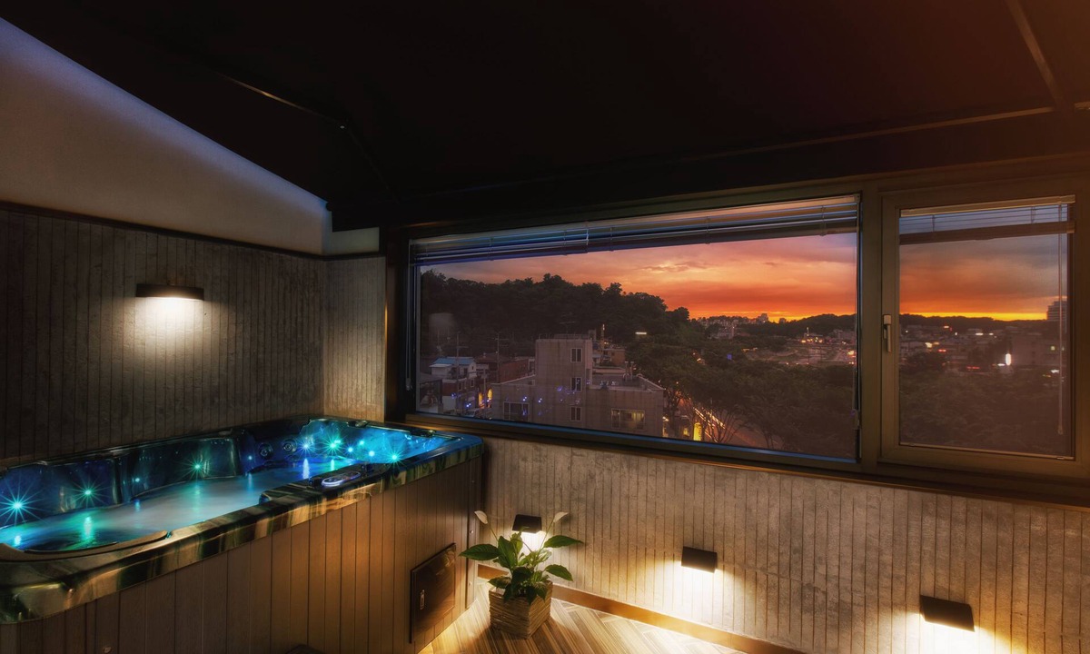 Jeonju Hotel | N Bridge Hotel