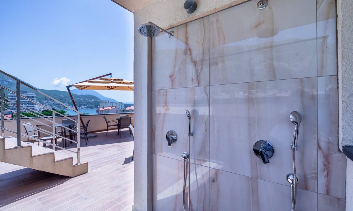 Sutomore Hotel | N Hotel