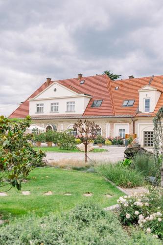 Obristvi House | Na Kmíně