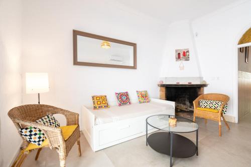 El Arenal House | Nafeti