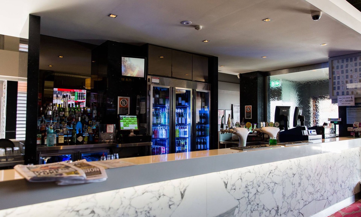 Adamstown Hotel | Nags Head Hotel