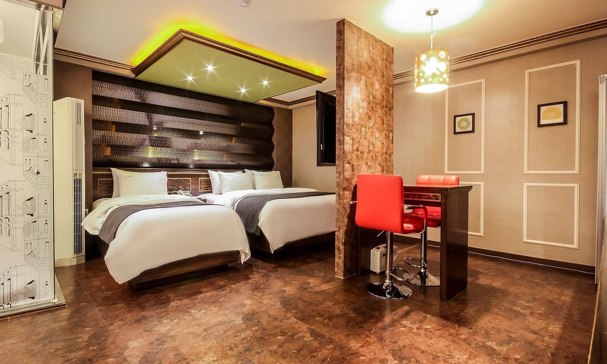 Naju Hotel | Naju M