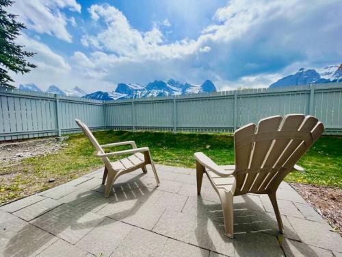Canmore House | Nakiska, 2 Bed 1 Bath with Mtn Views