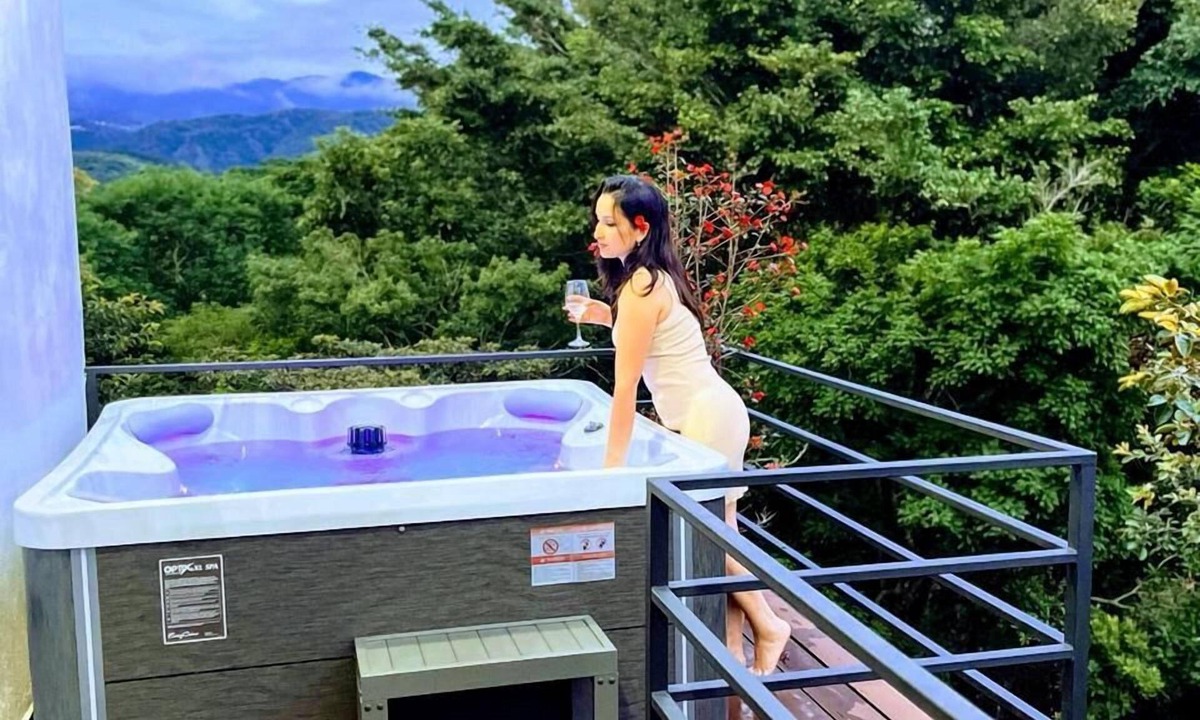 La Lindora House | Nambi Monteverde