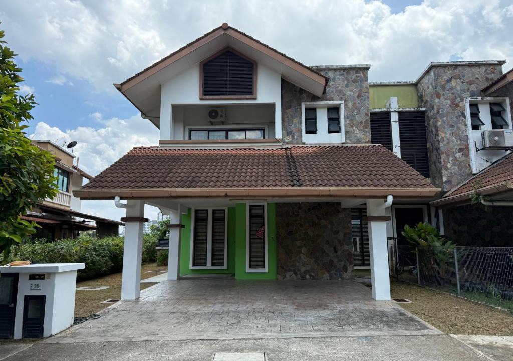 Presint 15 House | Nami Homestay Semi D