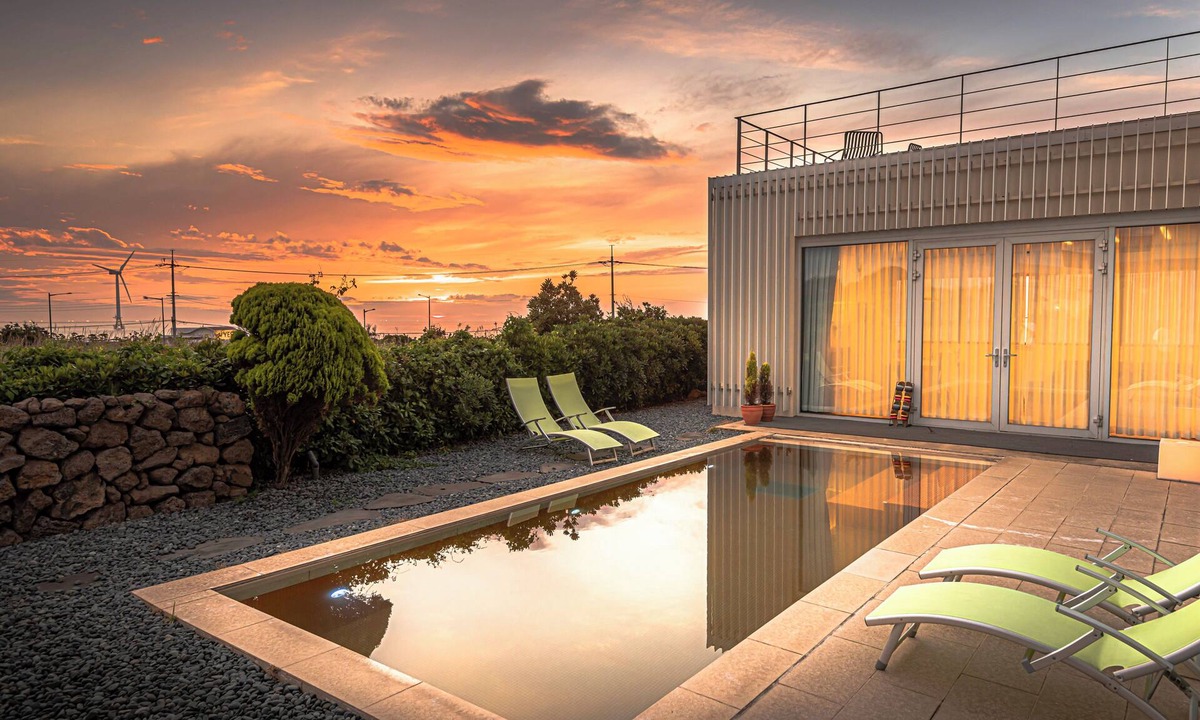 Hallim Villa | Namib Pool Villa Jeju