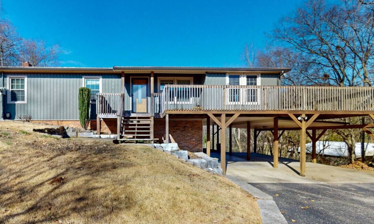 Fayetteville House | Nana’s Place @ Possum Hollow