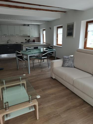 Longarone Apartment | Nancy House