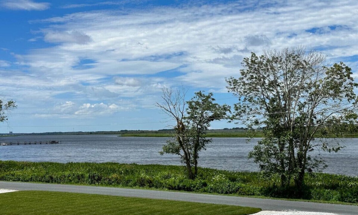 Mardela Springs House | Nanticoke river front Studio!