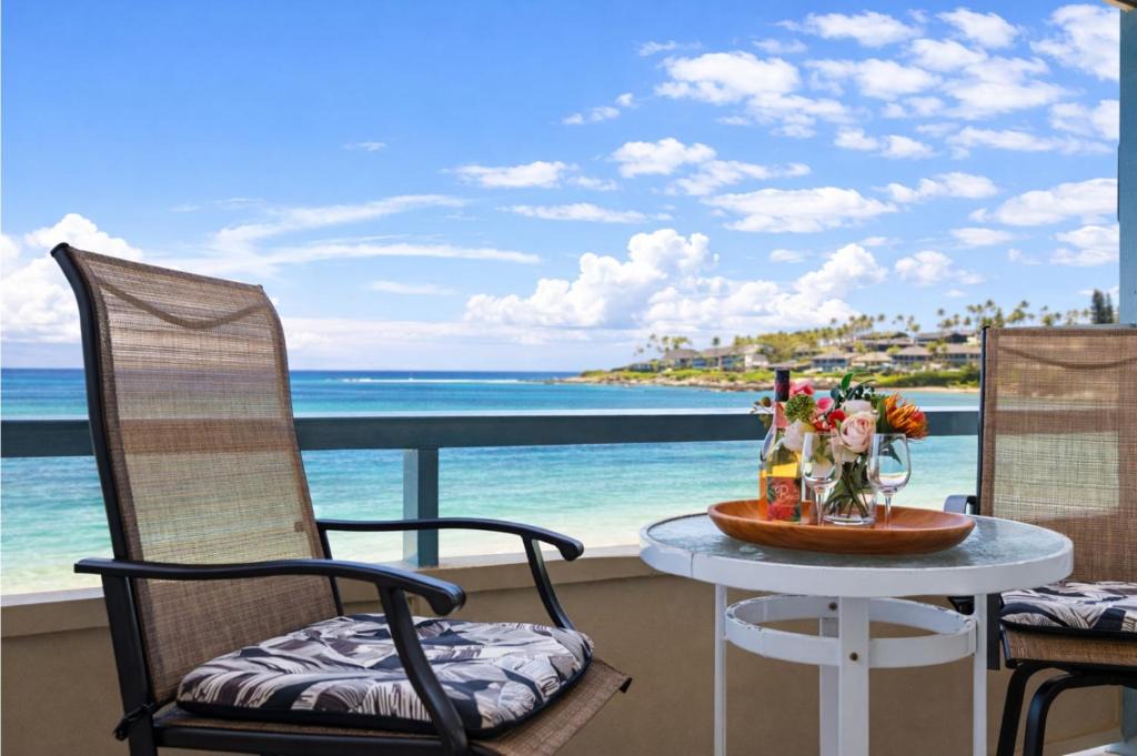 Napili Apartment | Napili Bay Oceanfront Studio Sleeps 2 Steps to Beach Complimentary Car with 6 Nights NAB-107 by KBM