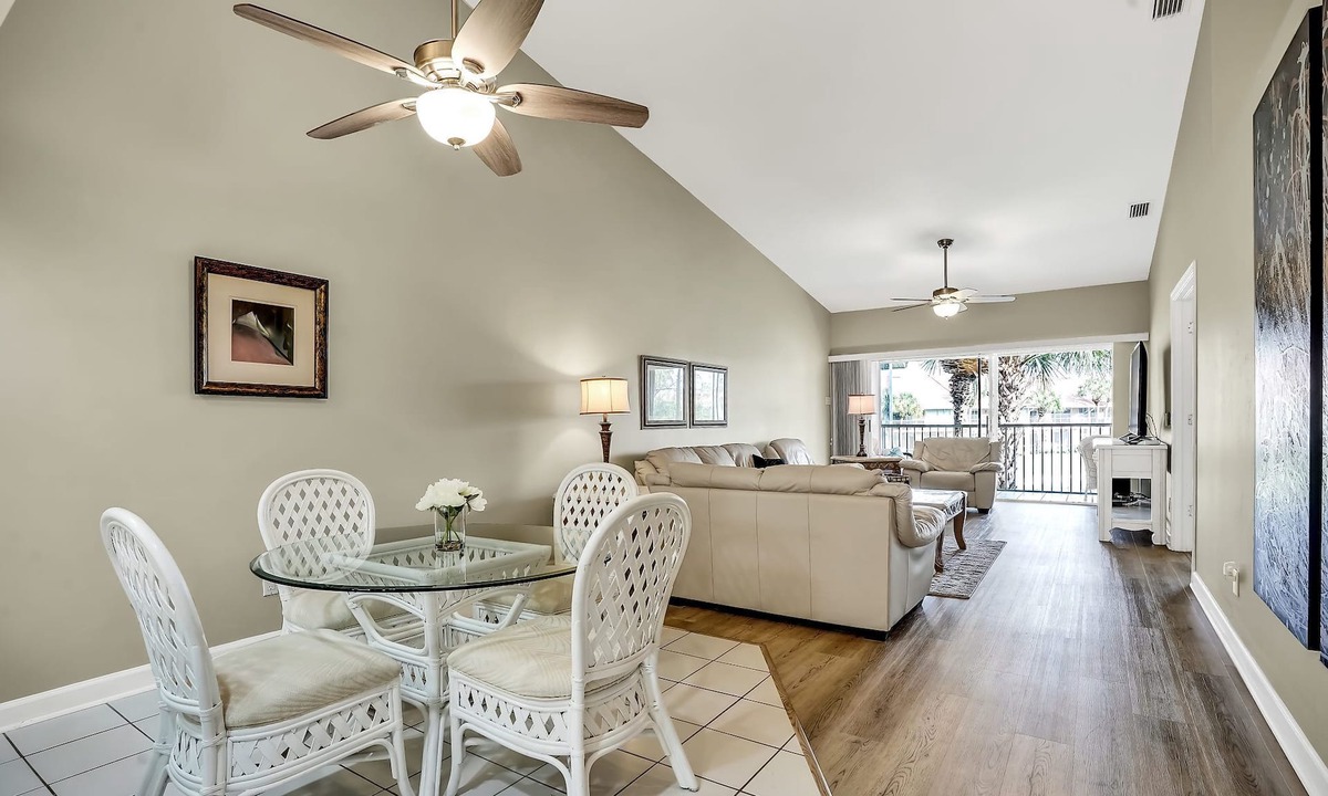 Naples Condo | Naples 2/2 Updated Waterfront Condo in Falling Waters Rosewood Community