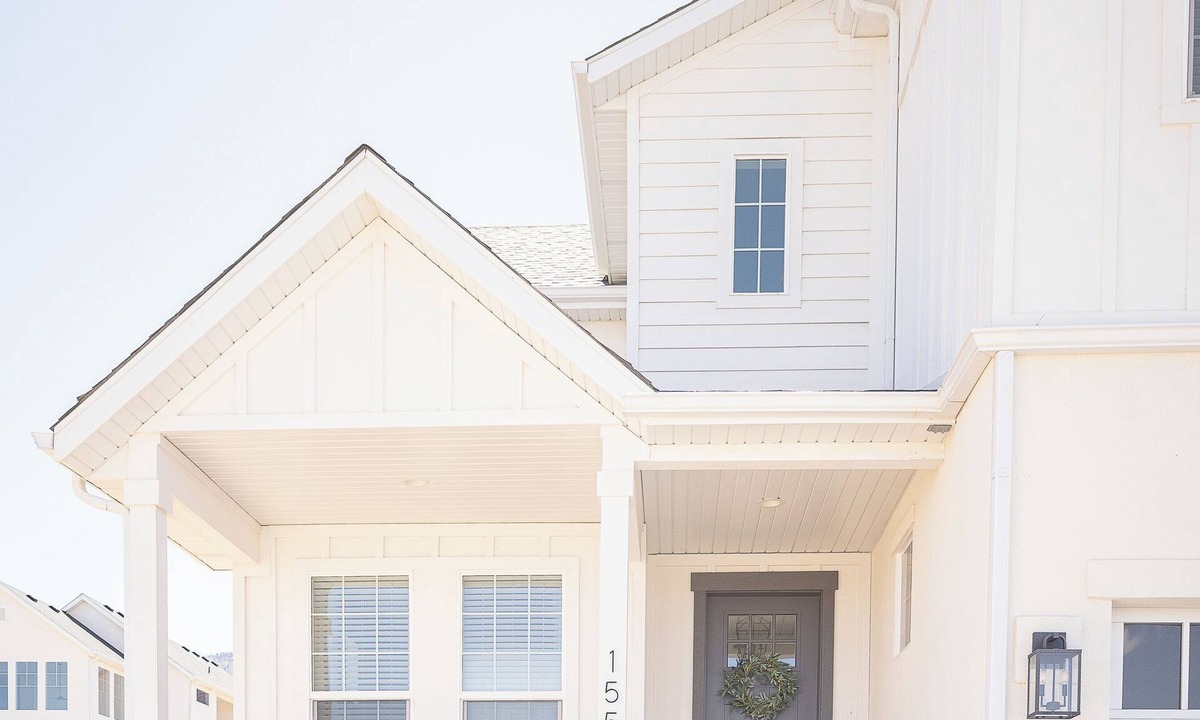 Cedar City House | National Park Launching Pad - 3 beds 2.5 baths - Tesla Charger