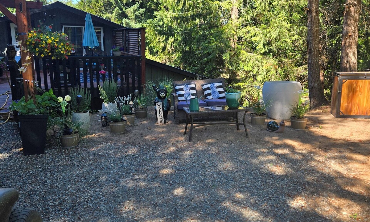 Regional District of Nanaimo Cottage | nature loft on 10 acreas