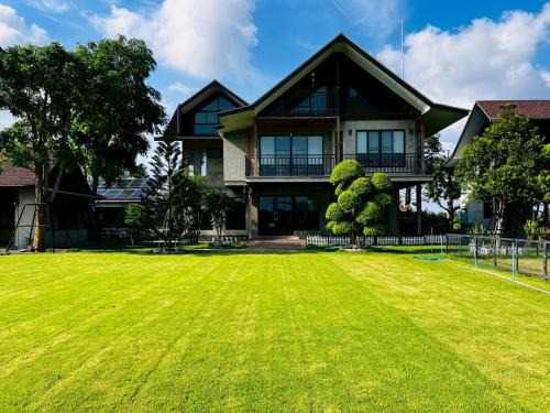 Song Phi Nong House | Nature Peace Home