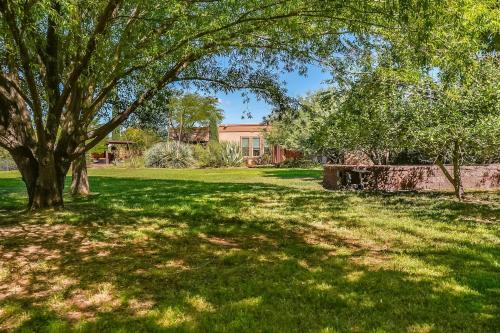 Cornville Bed & Breakfast | Natures Oasis Sanctuary B&B Organic Gardens