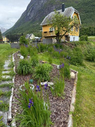 Olden House | Naustvoll